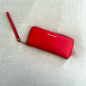 Michael Kors wallet great condition